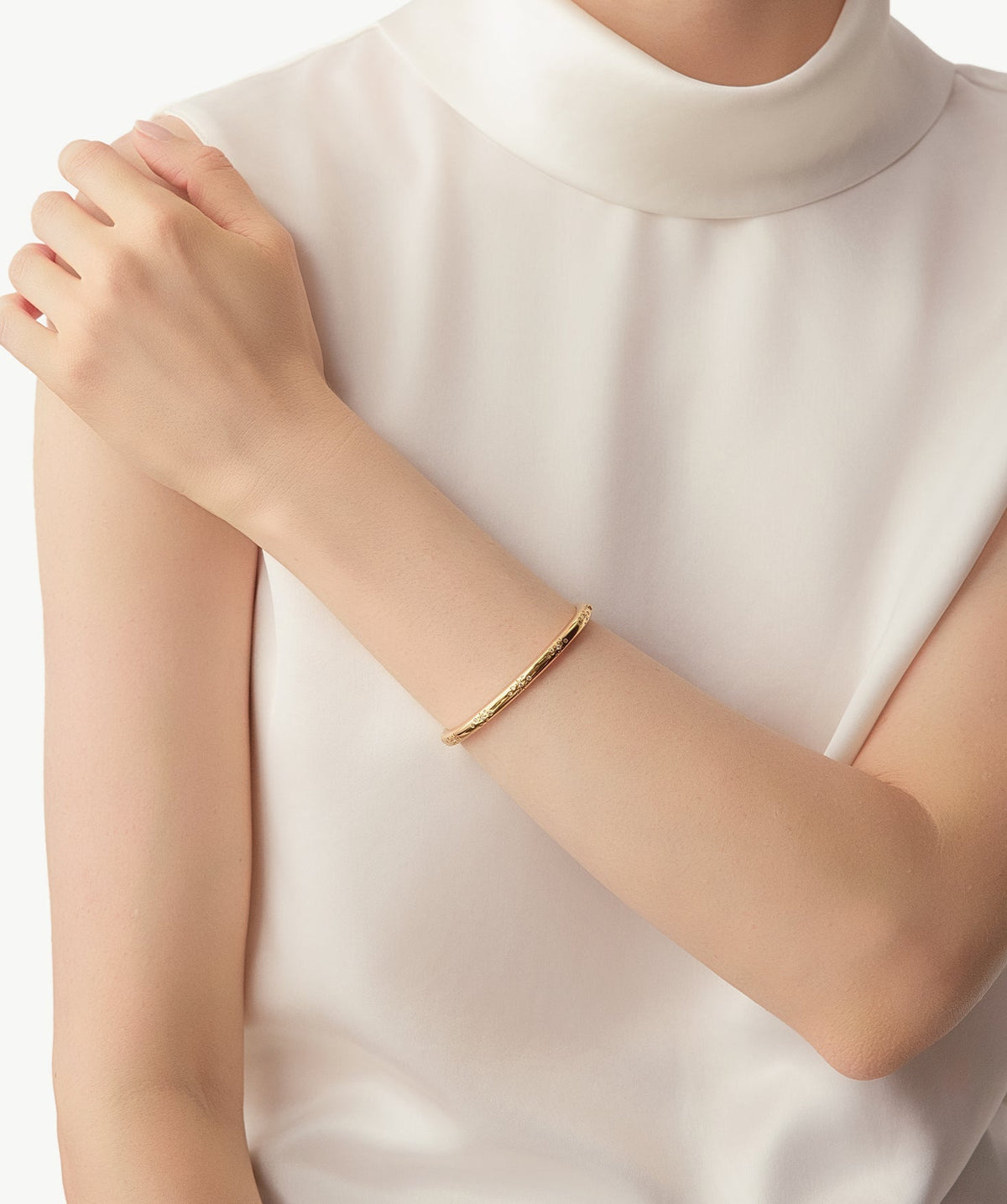 Cetus Eight-Pointed Star Bangle
