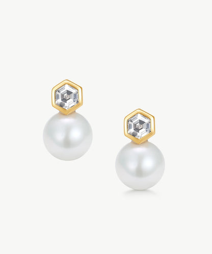 Lynka Hexagon Pearl Stud Earrings