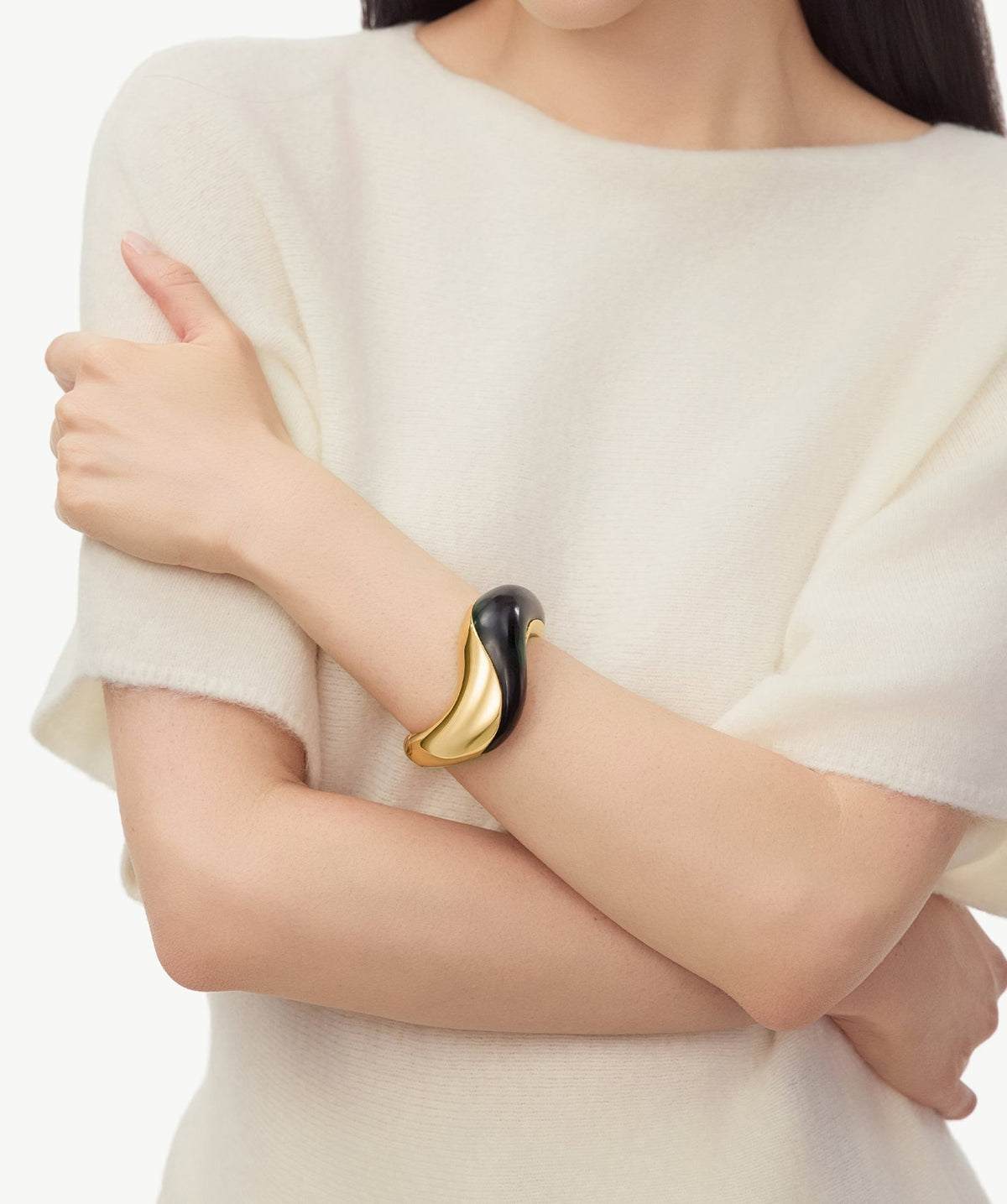 Terra Ebony Curve Cuff