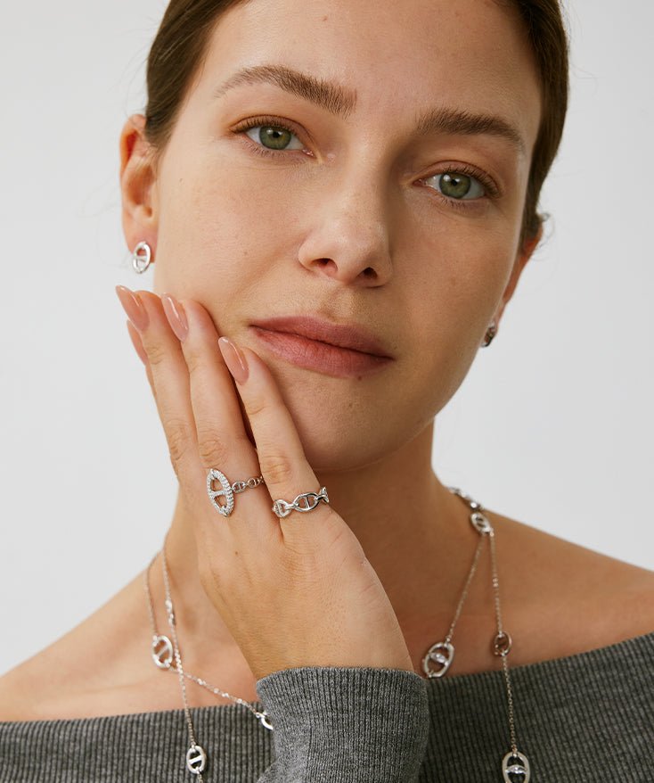 Vero Pave Mariner Ring